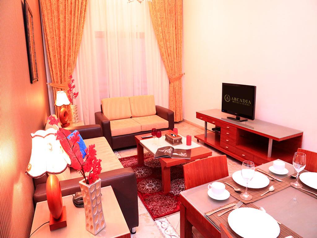 Arcadia Hotel Suites Šardžá Pokoj fotografie