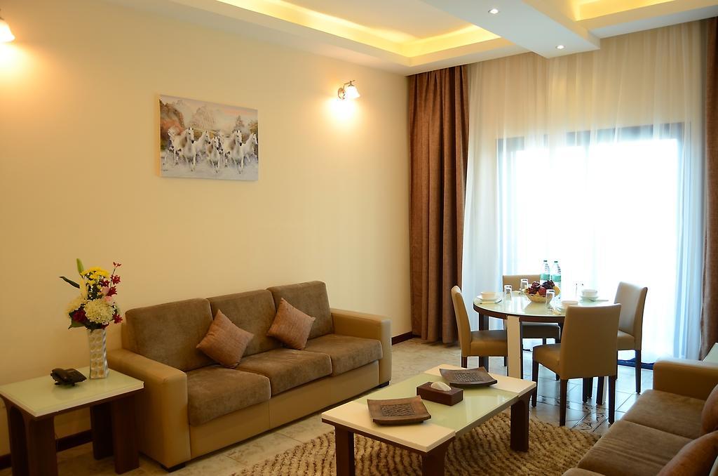 Arcadia Hotel Suites Šardžá Exteriér fotografie